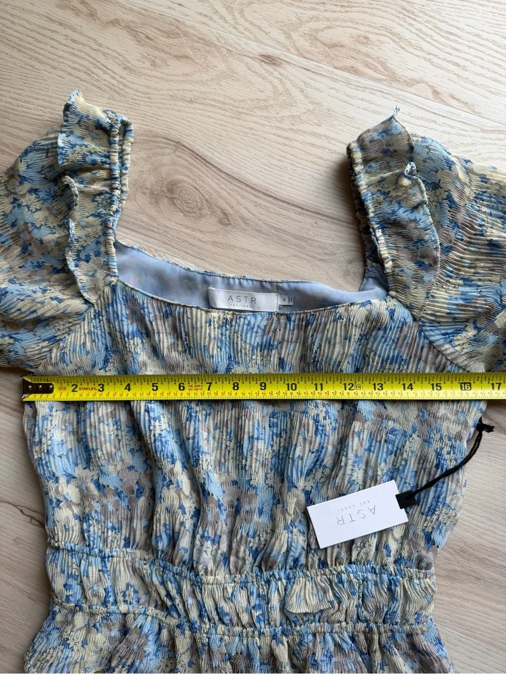 Astr Floral Smocked Puff-Sleeve Crop Top in Blue and Cream